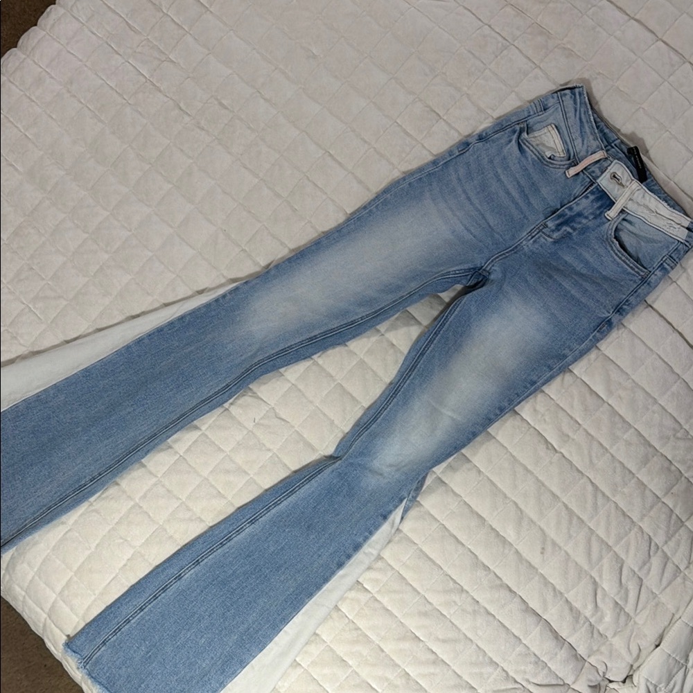 Light Blue Women's Jeans - Classic Stretch Denim